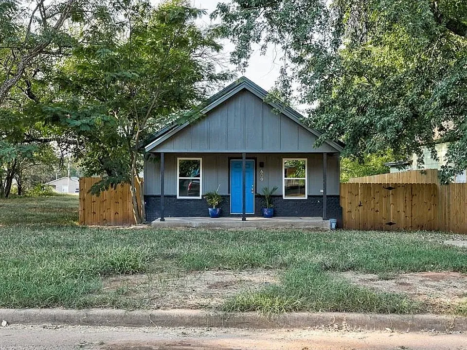 609 E Grant Ave