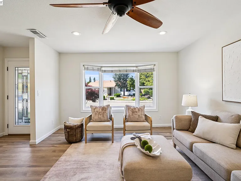 201 Ramon Pl — Photo 9