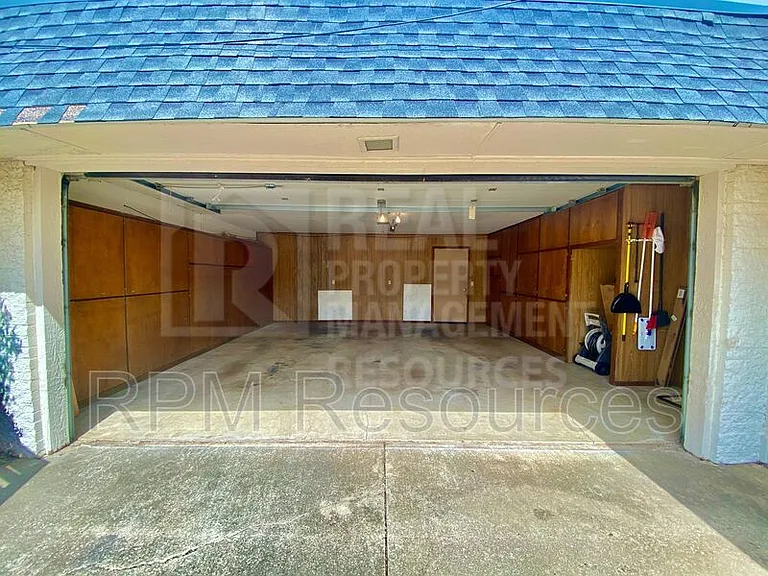 2614 NW 62nd St — Photo 35