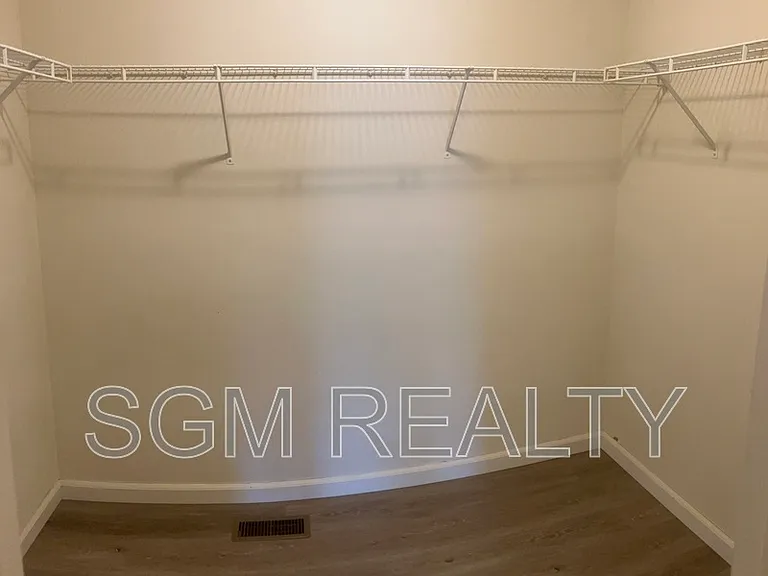 1711 Ambrose Terrace Dr — Photo 13