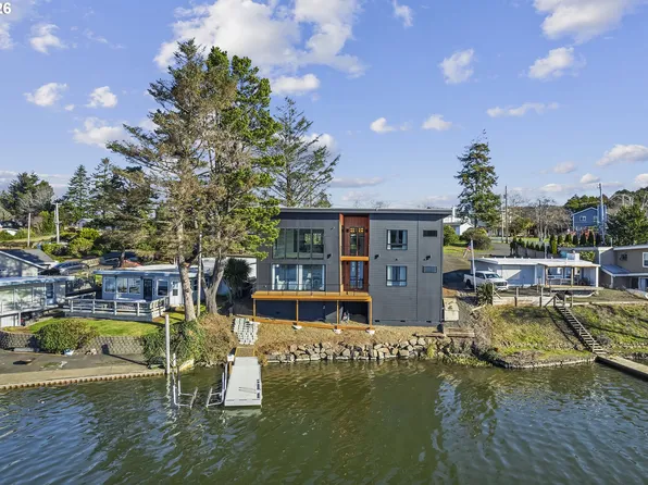 3403 NE Johns Loop, Neotsu, OR 97364