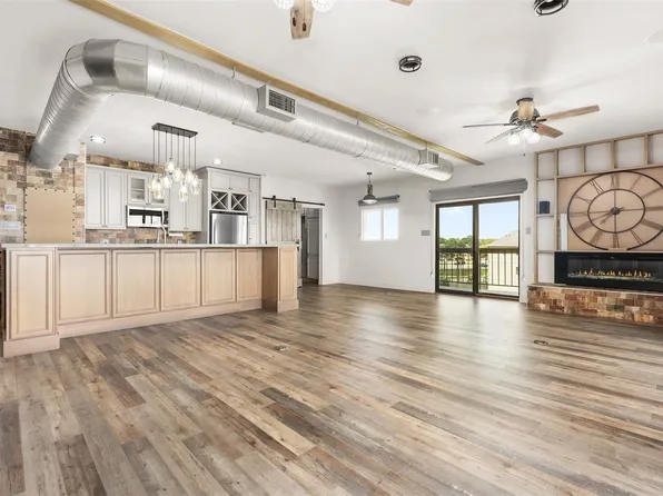18809 Egret Bay Blvd APT 321, Houston, TX 77058