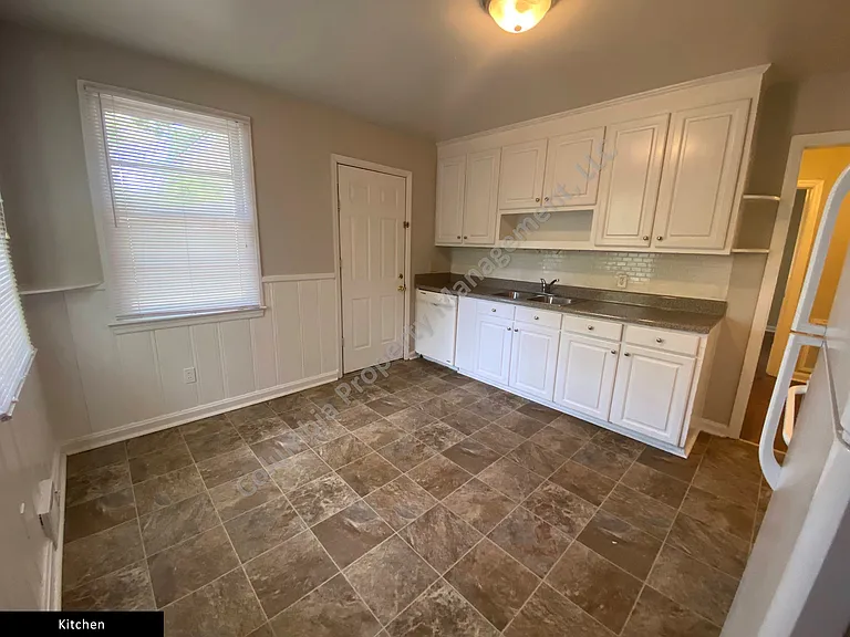 1412 Barker Dr — Photo 6