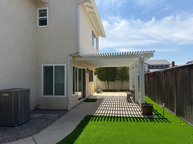 26056 Dunbar Dr — Photo 16