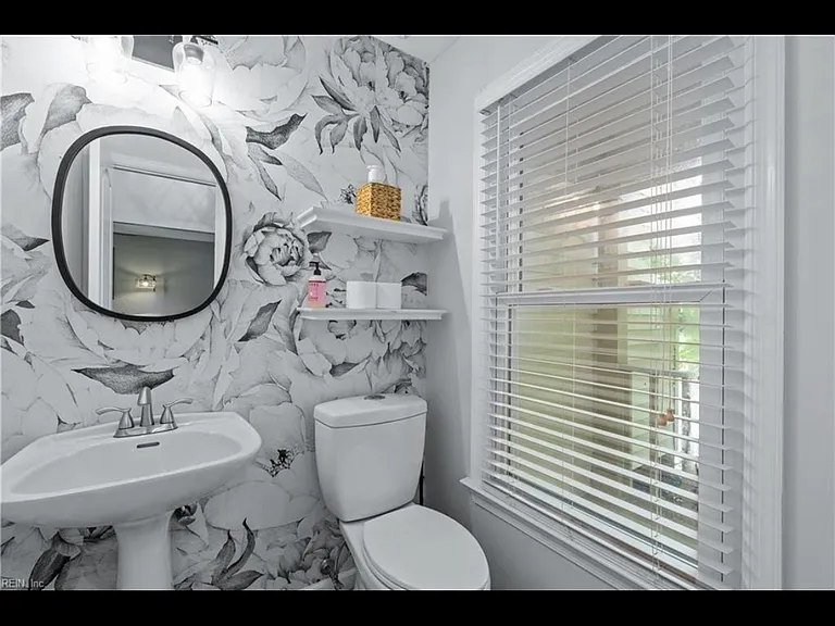 181 Golden Maple Dr — Photo 16