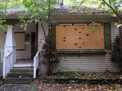 1824 Davis Ave, Lansing, MI, 48910