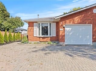 15 Oak Ave #A, Brant, ON N3L 3C6