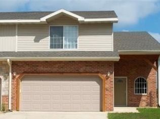 157 Hickory Ridge Dr, Saint Robert, MO 65584