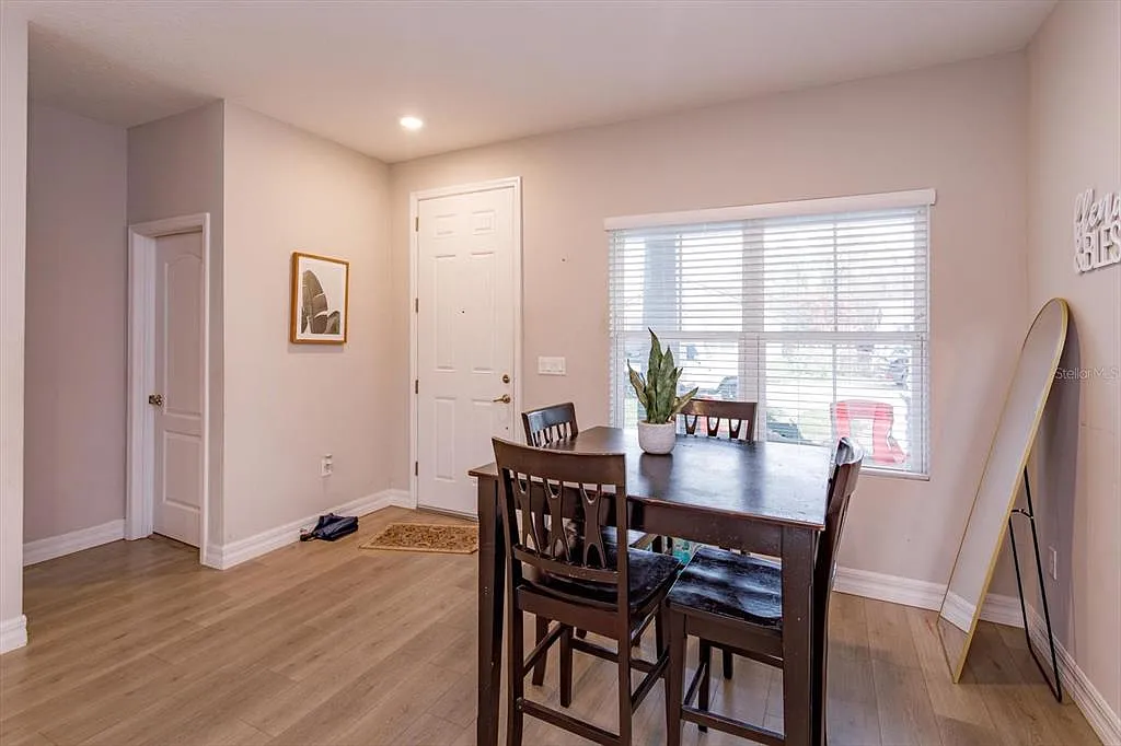4 bed, 2.0 bath, 1485 sqft, $2,800 — Photo 4