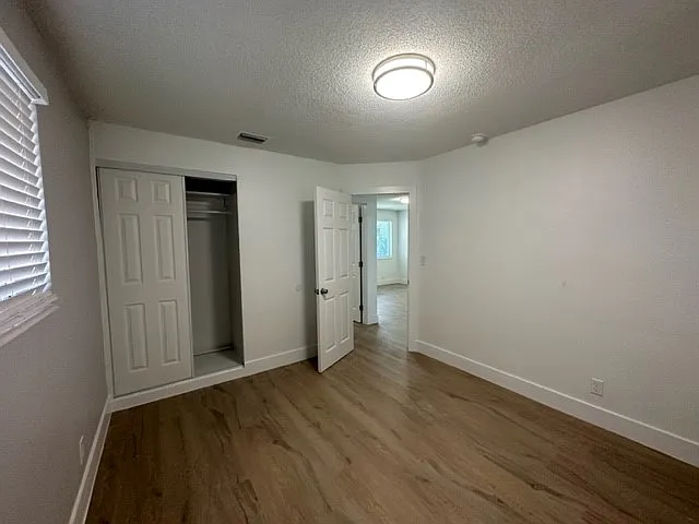 5911 NE 18th Ave — Photo 11