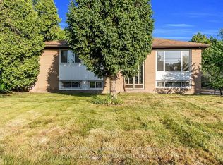 1398 Rebecca St, Oakville, ON L6L 1Z5