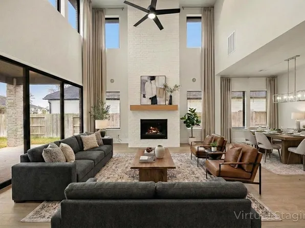 734 Platinum Stone Ln, Pinehurst, TX 77362