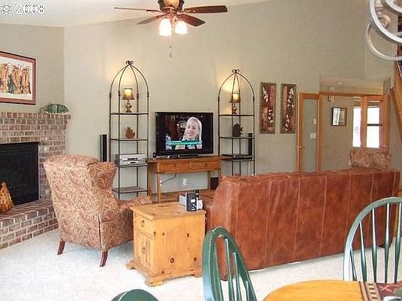 3rd image of 2275 N L Dr