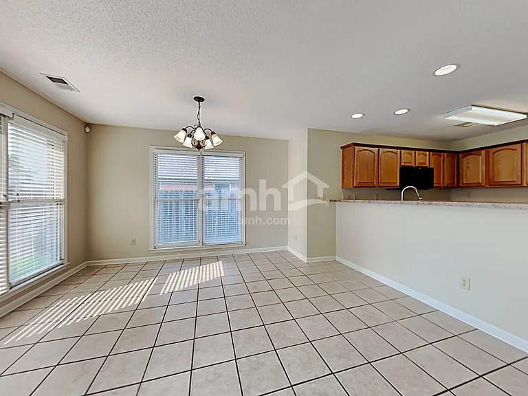 5005 Bristol Woods — Photo 5