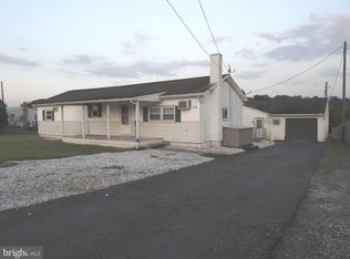 822 Green Spring Rd, Newville, PA 17241