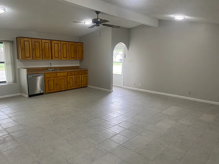 4501 Hughes Dr — Photo 32