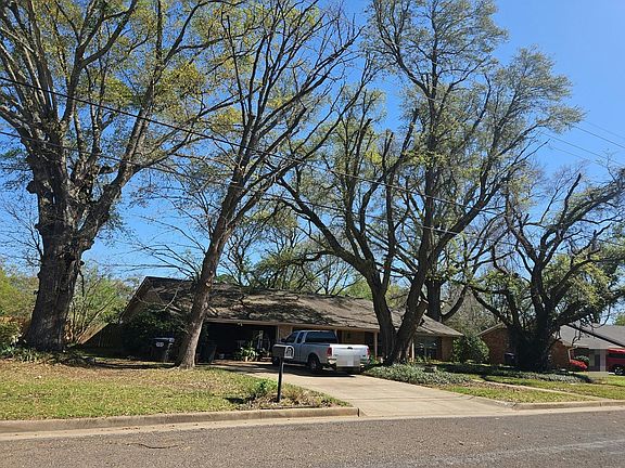 3rd image of 1822 Beth Dr