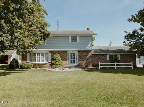 121 Sunset Ave, Sherwood, OH 43556