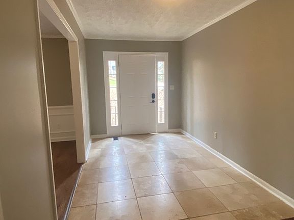 3rd image of 240 Brandenburgh Cir #1