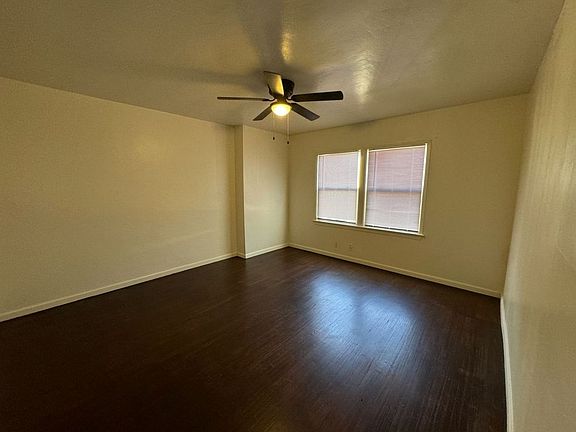 5th image of 2517 Manor St