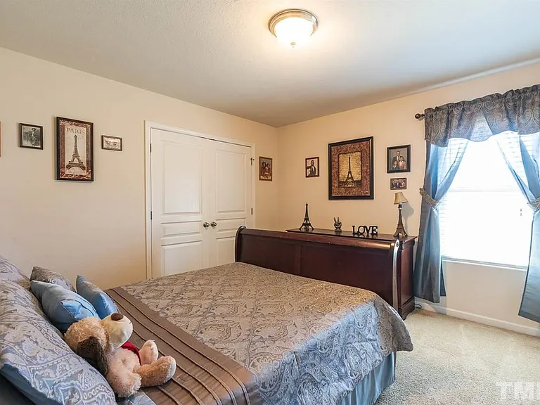 326 Pillow Ln — Photo 23