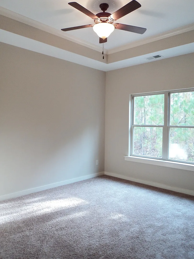 Building Photo - 435 Hathaway Ln