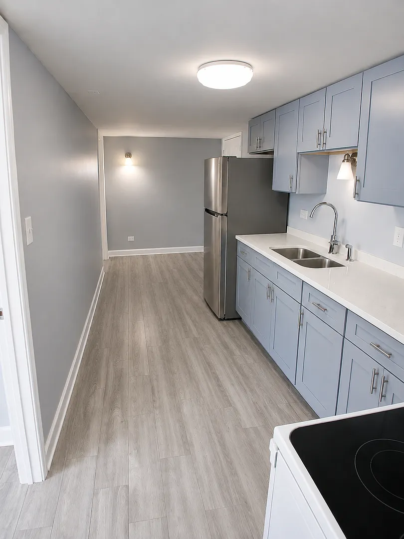 Comfortable Apartment Living in Summit, IL — Photo 4