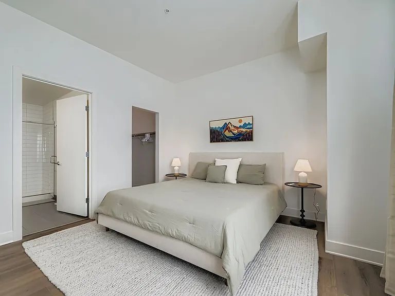 1707 Walnut St #104 — Photo 17