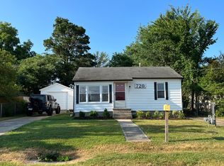 720 W Maple St, Rogers, AR 72756