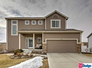 5832 S 190th Ter, Omaha, NE 68135