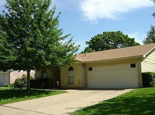 2406 Norwich Ct, Arlington, TX 76015