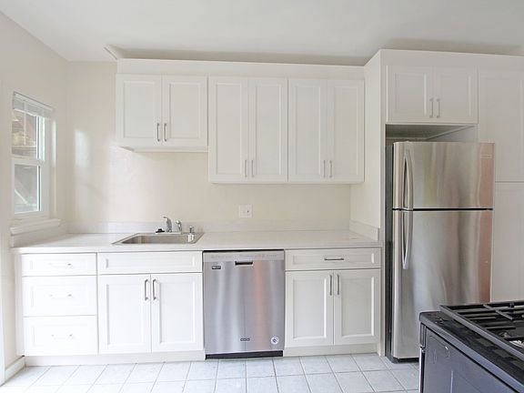 5th image of 1148 Norwood Ave #1A