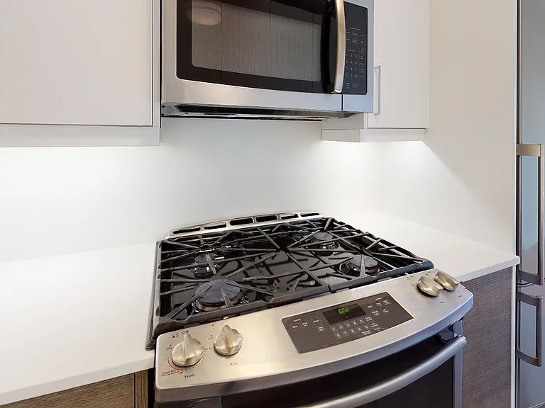 2940 Ocean Pkwy #4D — Photo 4