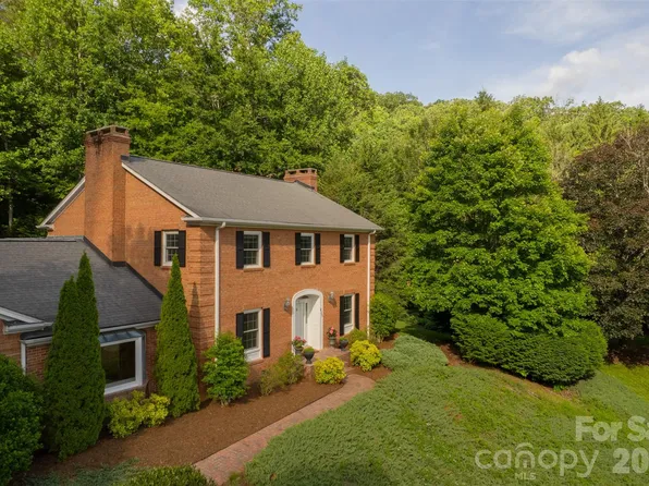 425 Sondley Woods Pl, Asheville, NC 28805