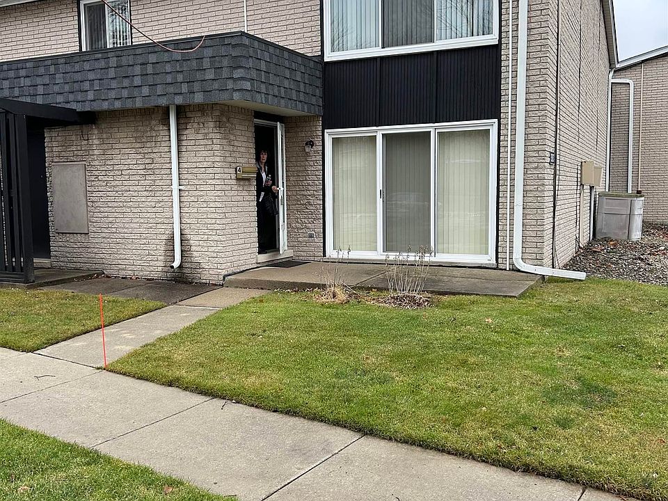 1st image of 30137 Lorraine Ave Unit 4
