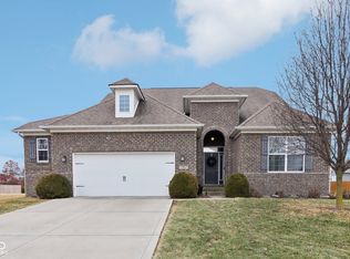 2762 Chalbury Dr, Plainfield, IN 46168