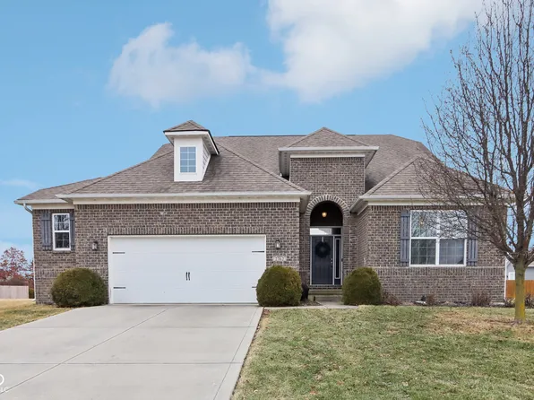 2762 Chalbury Dr, Plainfield, IN 46168