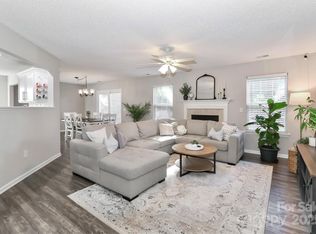 8815 Laurel Run Dr, Charlotte, NC 28269