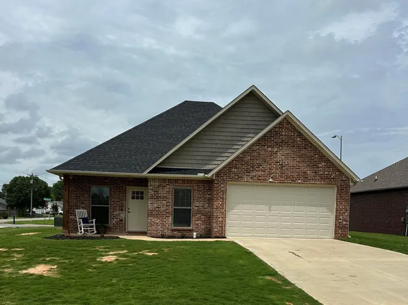 2619 Grand Ln, Paragould, AR 72450