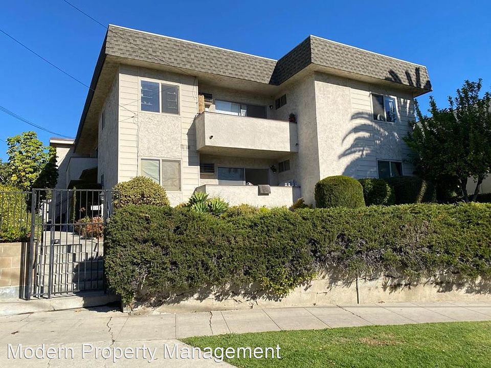 1st image of 3173 Rowena Ave #2