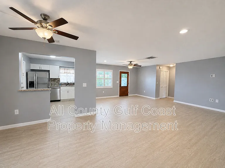 309 Degas Dr — Photo 3