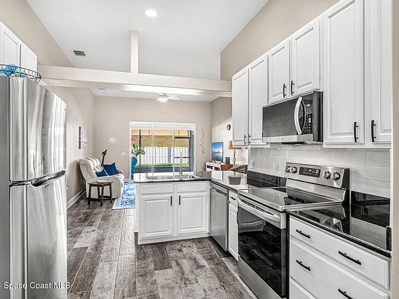 3rd image of 4510 Chardonnay Dr