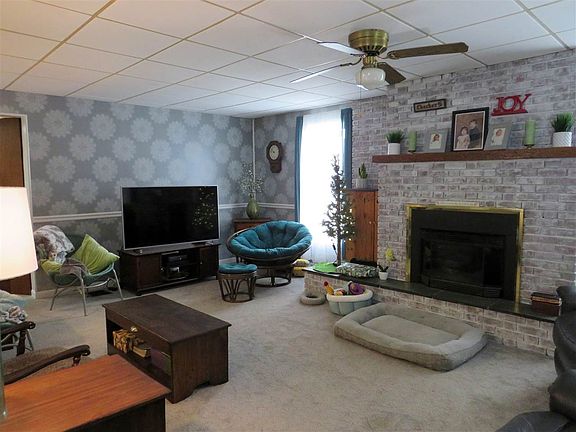 4th image of 74 Grove St