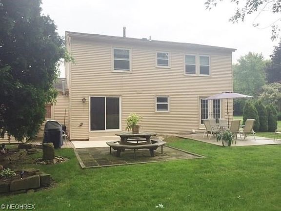 2nd image of 2861 Dartmoor Dr NE