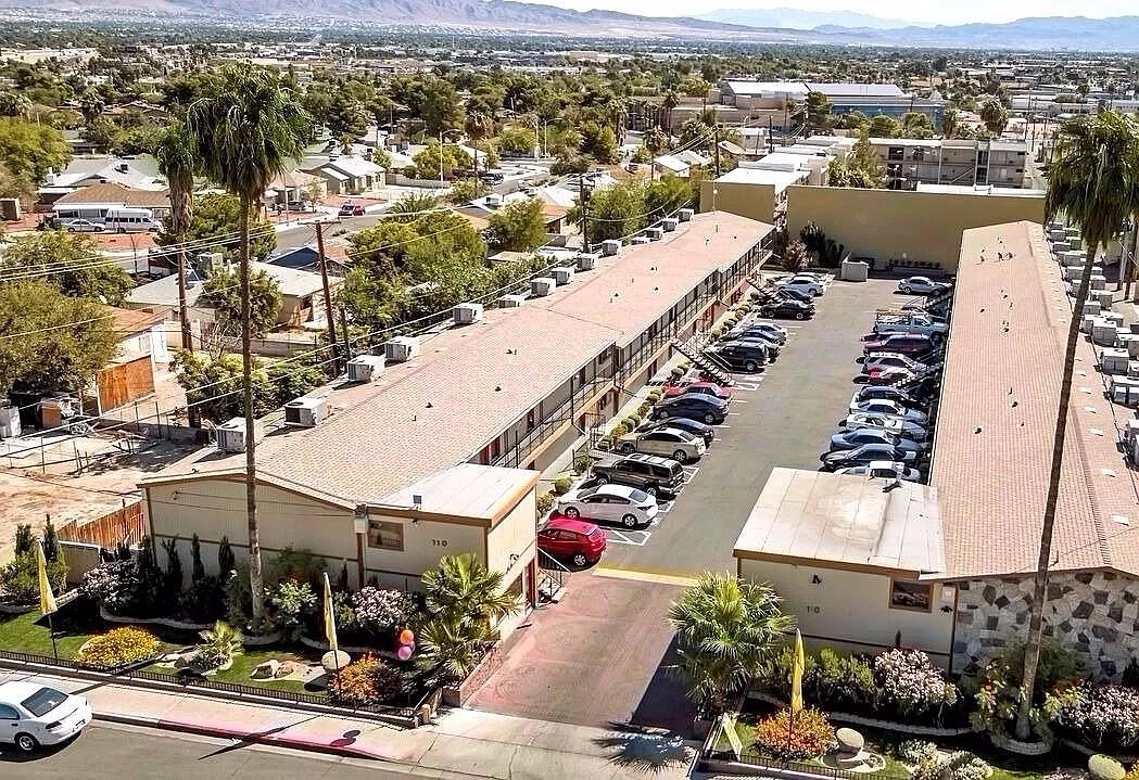 Ogden Villas — Photo 2