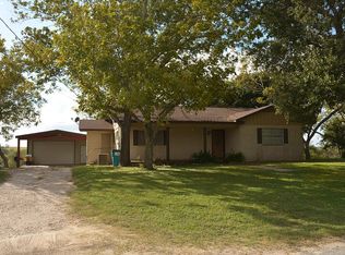 182 City Of Hochheim Rd, Yoakum, TX 77995