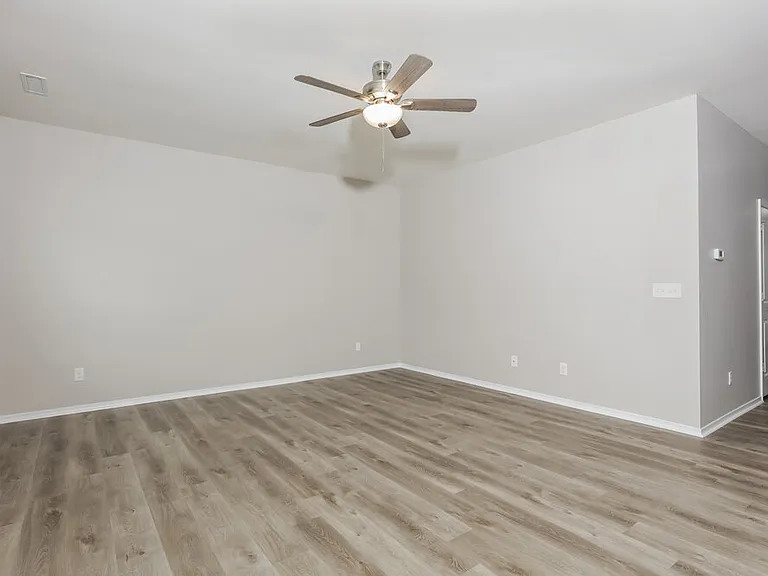 179 Plymouth Dr — Photo 9