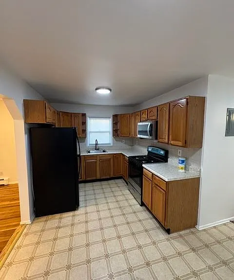 45 Edwards Ct #1 — Photo 4
