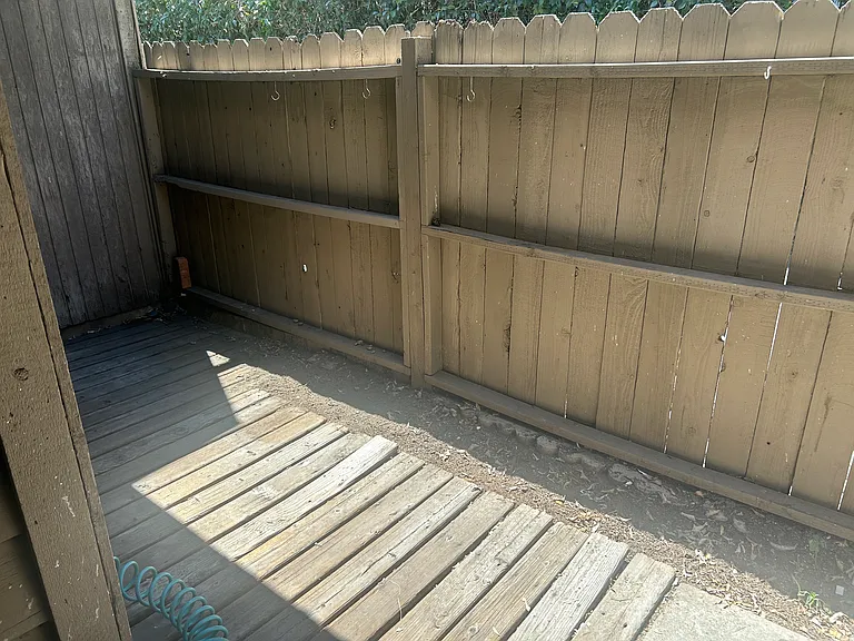 4712 Whitsett Ave #4 — Photo 9