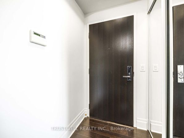 151 Upper Duke Cres #1207, Markham, ON L6G 0E1